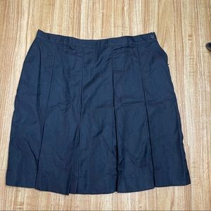 Landsend knee length navy blue pleated skirt sz 9